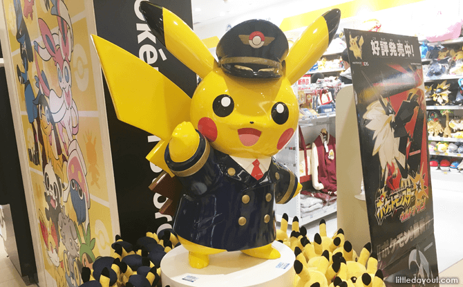 Toy Shopping at New Chitose Airport, Pokemon Store