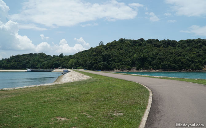 Causeway linking St John's Island to Lazarus Island