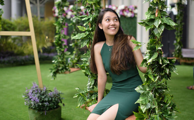 Outdoor Swing at ION Orchard