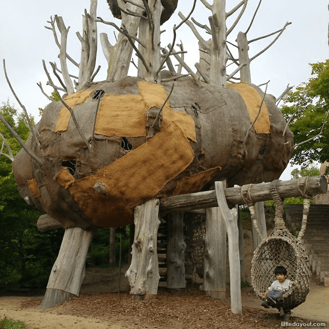 Nature-inspired play structures