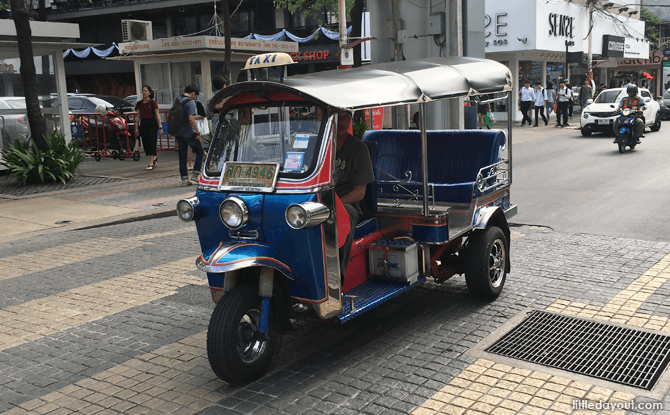 Tuk Tuk - Bangkok with Kids