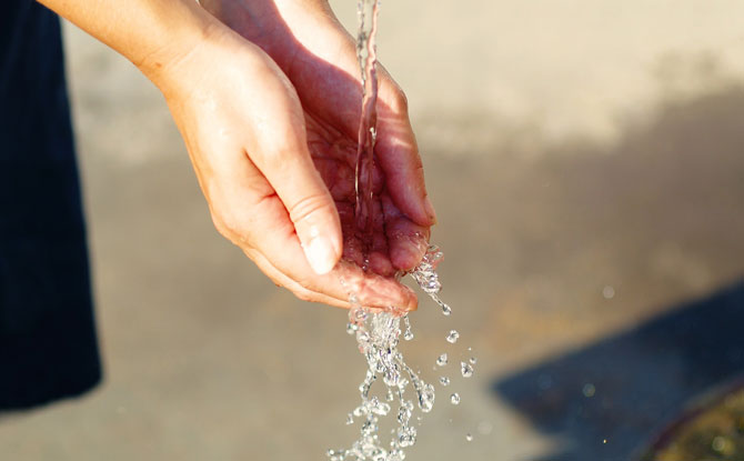 Ways To Celebrate World Water Day In Singapore e-water-hand
