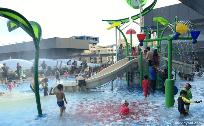 kids water play area