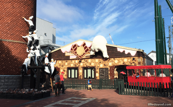 Whimsical structures at Shiroi Koibito Park