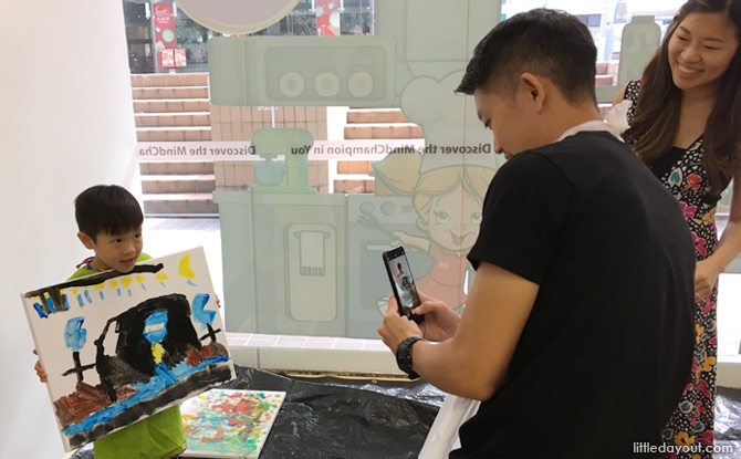 Family Art Jamming: A Creative Expression Of Love e01-MindChamps-Concorde-ArtJamming