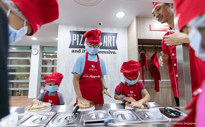 Making Pizza - KidZania Singapore Closing