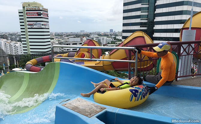 Pororo Aquapark Bangkok: Rooftop Thrills and Spills