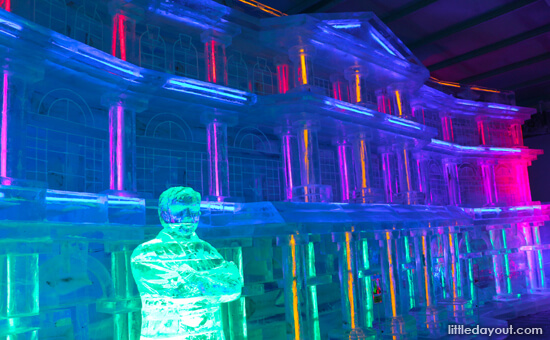 2Degree Ice Art: Winter in Singapore e01-Raffles