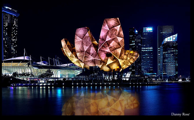 i Light Singapore - Bicentennial Edition: Bridges Of Time Spans 28 January To 24 February 2019 i Light Singapore - Bicentennial Edition: Bridges Of Time Spans 28 January To 24 February 2019