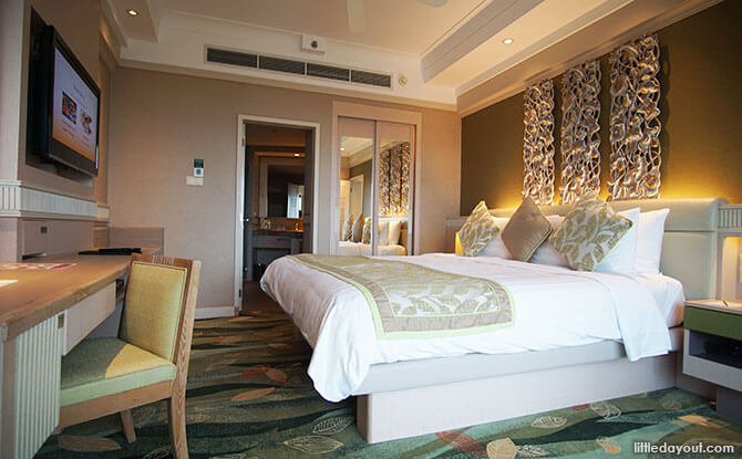 Rooms at Shangri-La’s Rasa Sentosa Resort & Spa