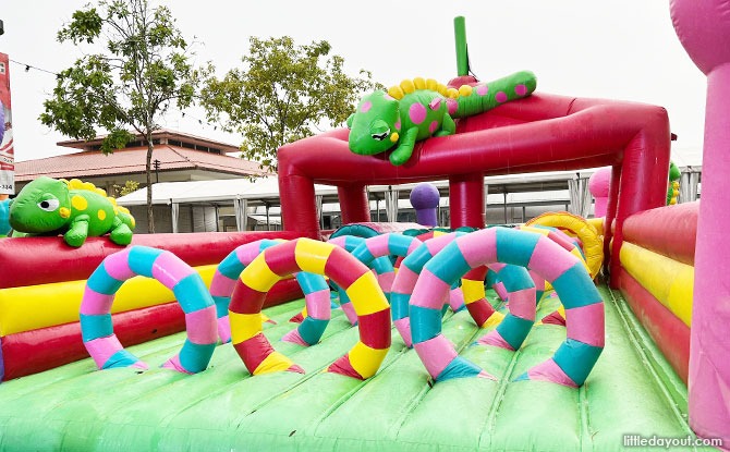 Dino Inflatable Park