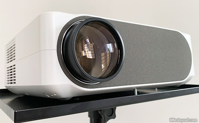 Lumos auro projector