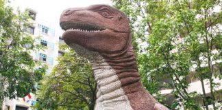 e021-KimKeatDinosaur