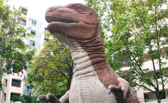 Editor's Blog: In Search of Dinosaurs e021-KimKeatDinosaur