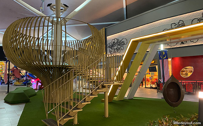 Playnet circular treehouse - Mall of Medini