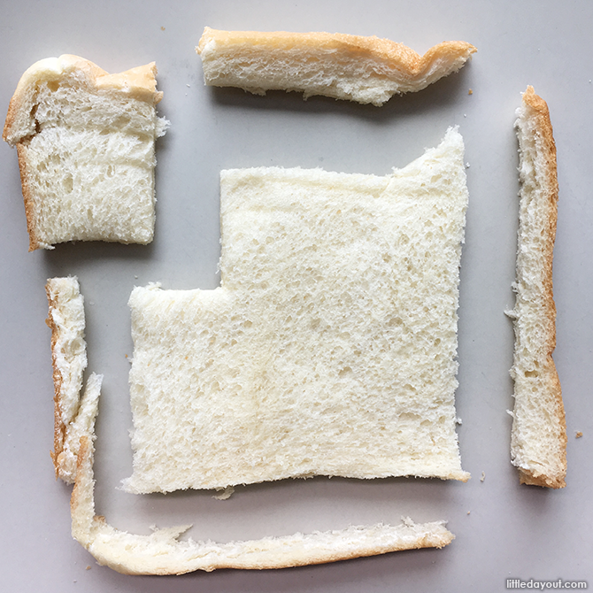 Bread cut into the shape of the Merlion's head