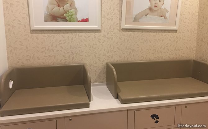 diaper changing station