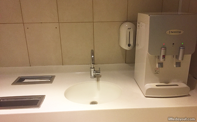 sink and hot and cold water dispenser