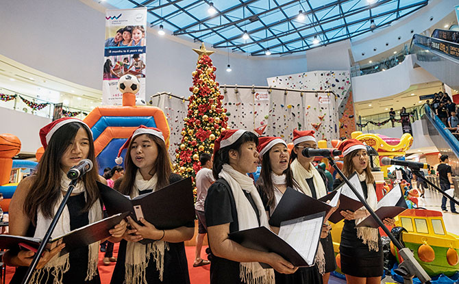 Christmas Carolling - Singapore Sports Hub's Season of Giving 2018