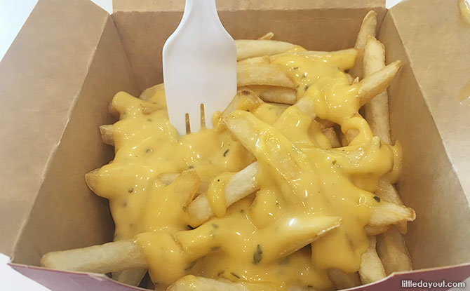 Taste Test: McDonald’s Salted Egg Yolk Loaded Fries & Peach Pie Taste Test: McDonald’s Salted Egg Yolk Loaded Fries & Peach Pie