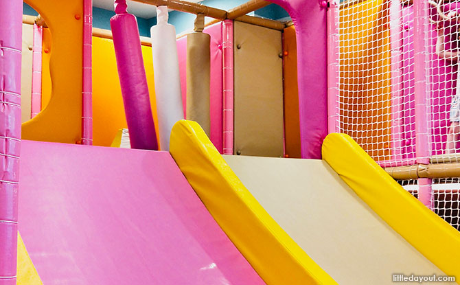Beauty in The Pot VivoCity: Hot Pot Restaurant With A Hot Pink Indoor Playground 4 Play Room