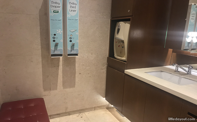 ion diaper changing room