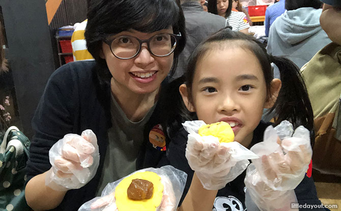 Taipei with kids, Making pineapple pasteries