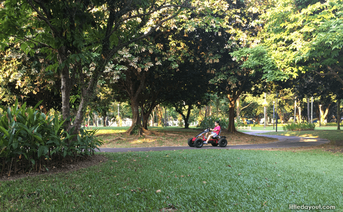 West Coast Park Bicycle Course: Follow The Curvy Path Go-kart course