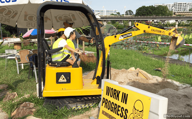 Excavator at Diggersite