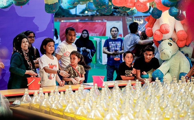 Games at the Prudential Marina Bay Carnival