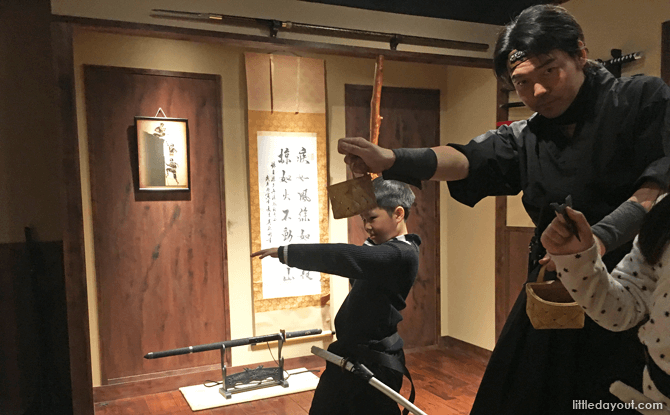 Shuriken throwing in Tokyo