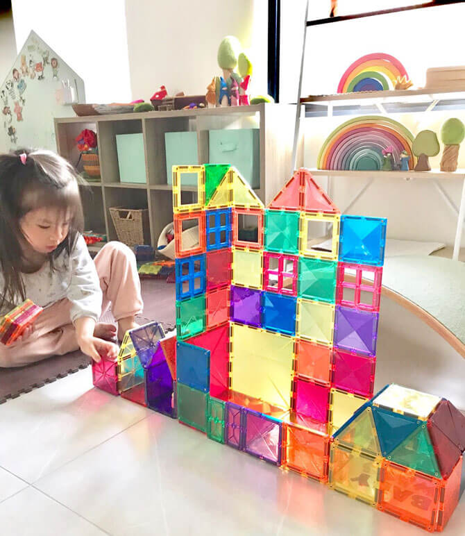 Stories of Play: Magnetic Tiles