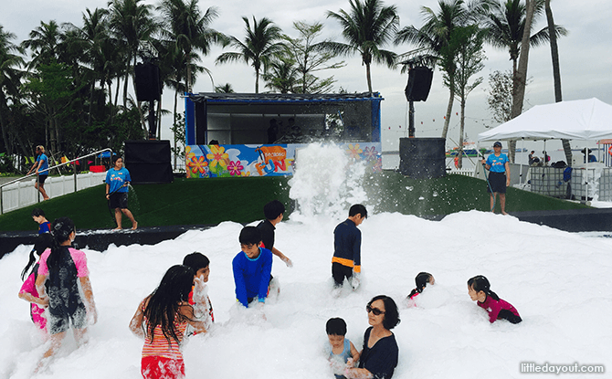 Sentosa FunFest 2016 Bubbly Foam Pool