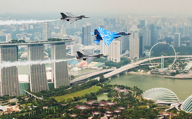 RSAF50@Marina Barrage: Aerial Displays On The National Day Weekend RSAF50@Marina Barrage: Aerial Displays On The National Day Weekend