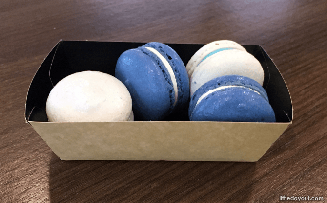 Smurfy Macaroon