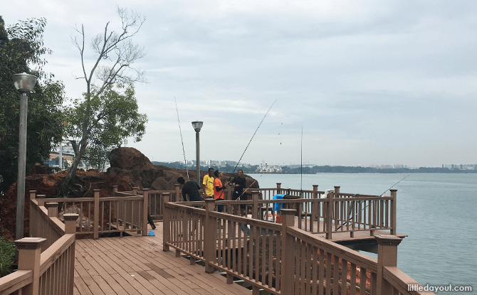 Changi Point Coastal Walk: Seaside Changi Boardwalk Changi Point Coastal Walk