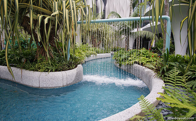 Lazy River Pool, Sentosa Village Hotel