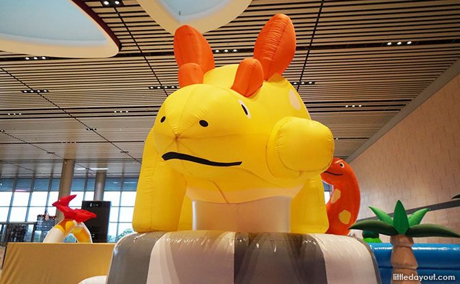 Friendly Stegosaurus - Dino Bounce, Changi T4