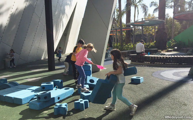 Play noodles at the Melbourne Museum