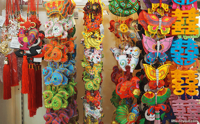 Ornaments at Yue Hwa