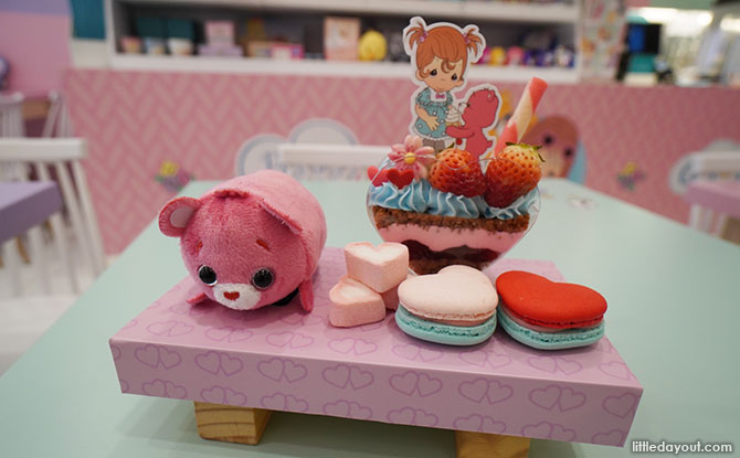 Full of Love Sakura strawberry mousse cup dessert set