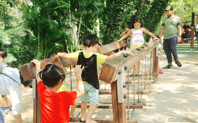 children's outdoor climbing structures