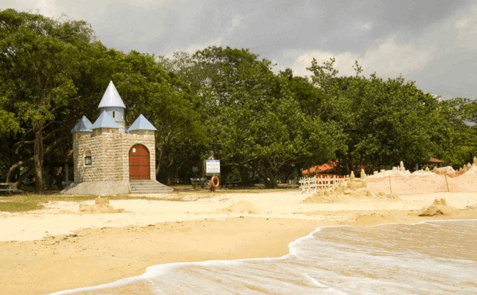 Little Day Outing to Castle Beach: Amazing Sandcastles Family Workshop 1 Castle Beach at East Coast Park