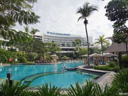 Shangri-La's Rasa Sentosa Resort & Spa Day Passes: A Daycation By The Pool