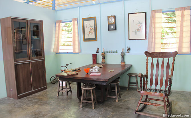 Pulau Ubin Chinese Kampong House: Dining Table