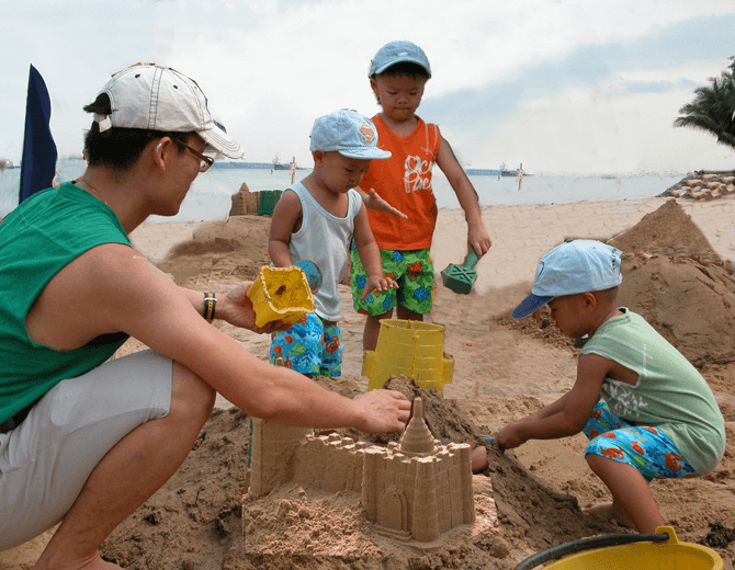 Sandcastle Building as a Family - Amazing Sandcastles Family Workshop