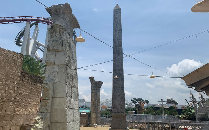 Obelisk at Universal Studios Singapore