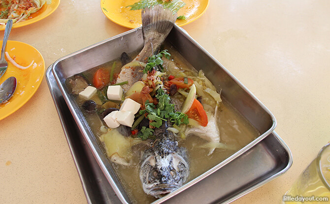 Pulau Ubin Chinese Kampong House: Season Live Seafood's Teochew Style Seabass