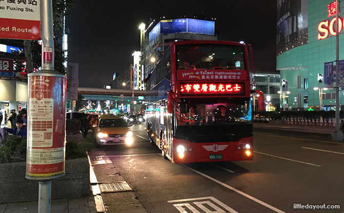 Sightseeing bus around Taipei
