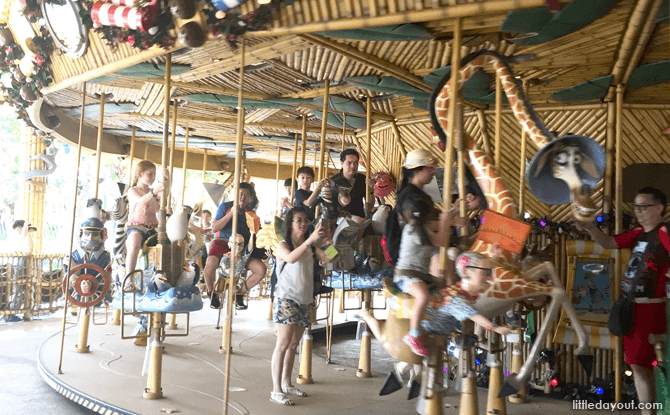 Universal Studios King Julien’s Party-Go-Round Carousel